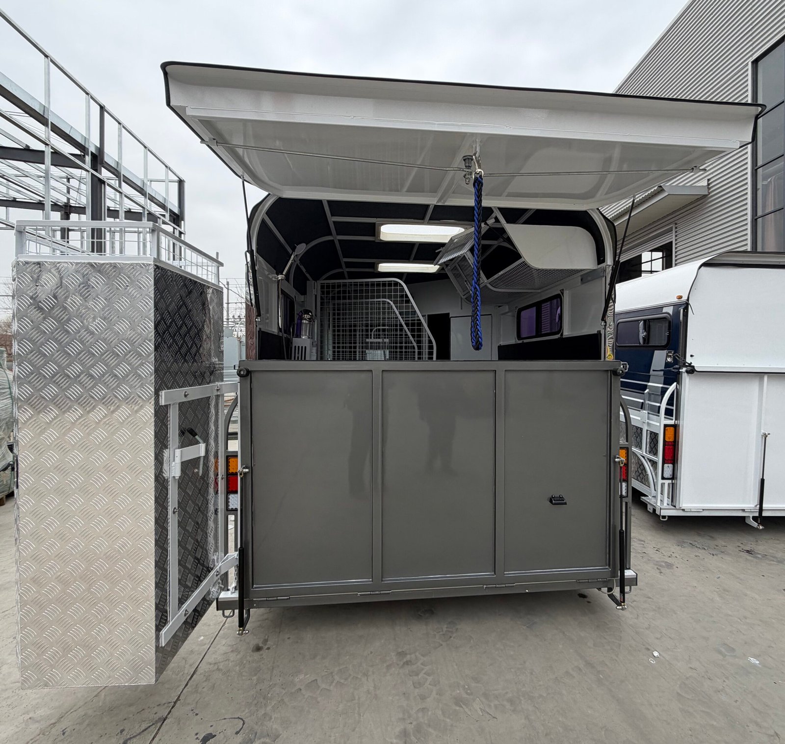 Camper Float T5475 - Image 6